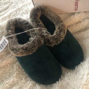 DEARFOAMS DARK FOREST VELOUR CLOG SMALL (5-6) NEW IN BOX